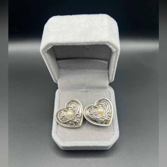 Elegant Silver Heart Earrings with Pearl Accent - Picture 1 of 4